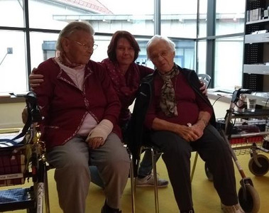 Senioren aus dem Kardinal-Kaspar-Haus zu Besuch