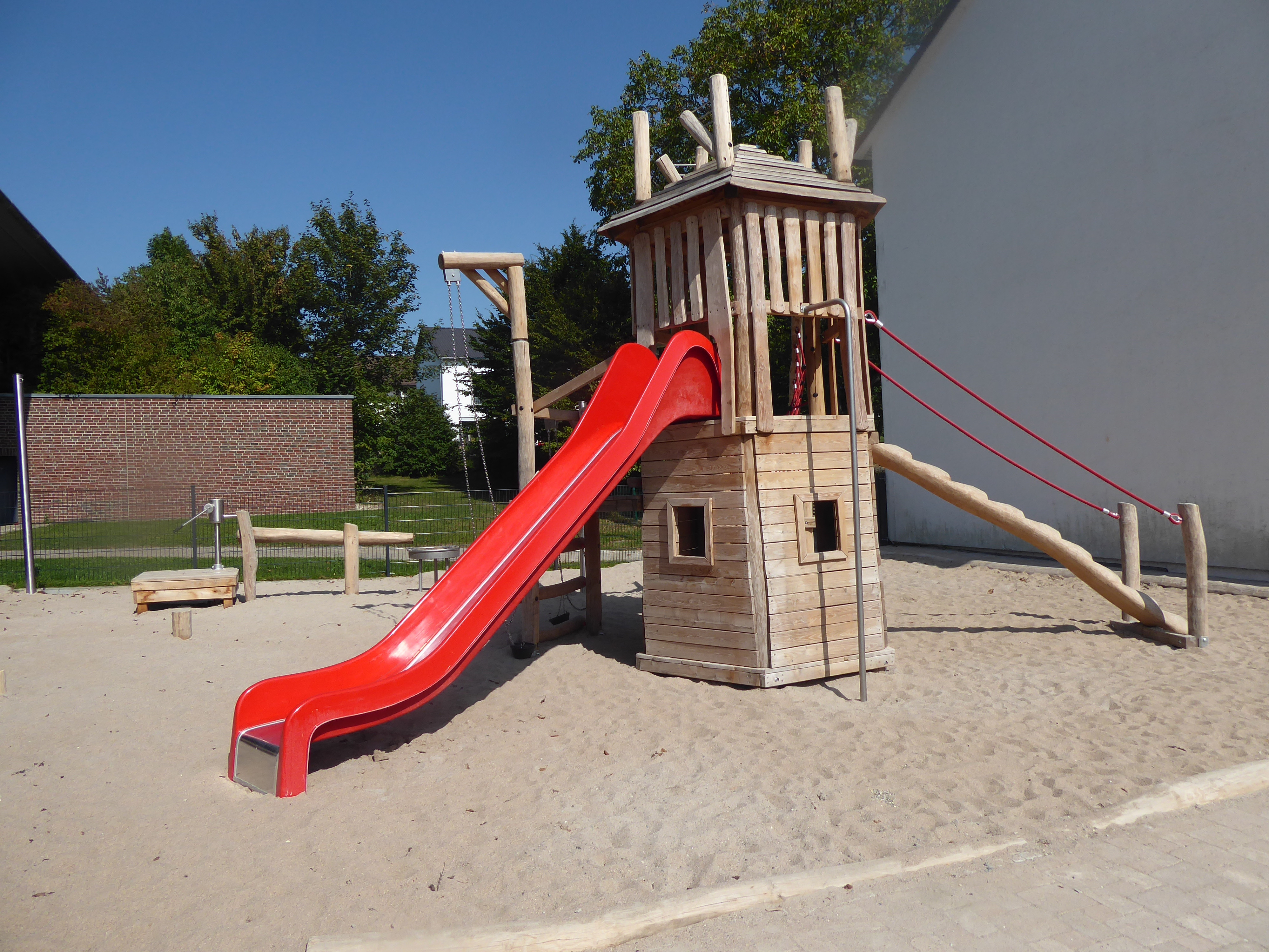 Kindergarten-Spielturm